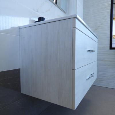 Corals 60 cm moderner hängender Badezimmerschrank. gebleichter Eichenholzeffekt mit Säule - Bild 6