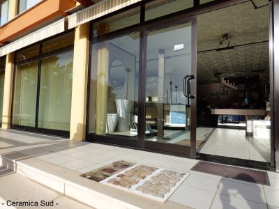 Rivestimento effetto sasso pietra chiaro muretto a secco - immagine 8