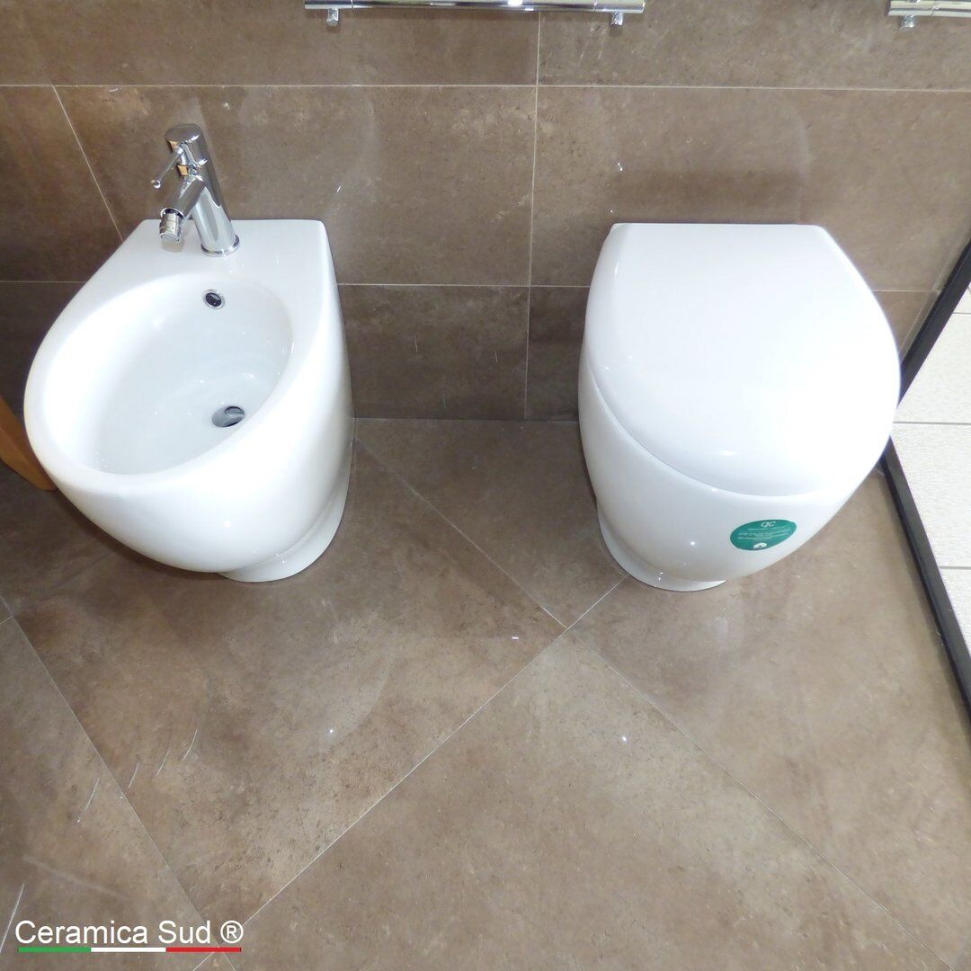 Sanitari a terra filo muro Made in Italy - Wc + Bidet + Copri-wc - Prima scelta CERTIFICATA © - immagine 5