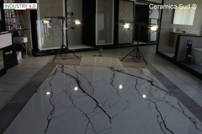 Pavimento Maxi lastra grande formato da interno effetto marmo bianco con venature nere 120 x 280 cm. - immagine 3