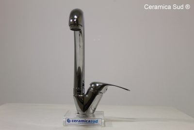 Juhthoova ja pööratava tilaga köögisegisti Mix Seven Shower Series kraanid – pilt 8