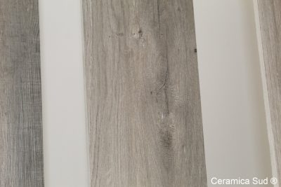 Pavimento effetto legno di ulivo 20 x 120 cm. Gres Porcellanato Rettificato - immagine 6