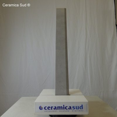 Battiscopa effetto cemento in Gres Porcellanato 7 x 60 cm. - immagine 7