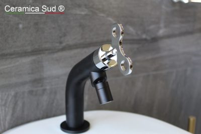 Svart handfatskran + bidé Tillverkad i Italien komplett med mattsvart avfall - bild 6
