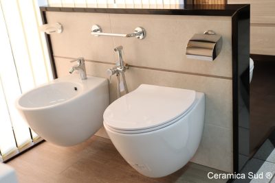 Groot Italiaans hangend sanitair 52 cm. Randloos Domus Falerii - Toilet + Bidet + Toiletdeksel + bevestigingsset - afbeelding 4