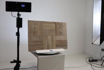 Pavimento per esterno effetto parquet geometrie ad incastro rovere antiscivolo - immagine 6