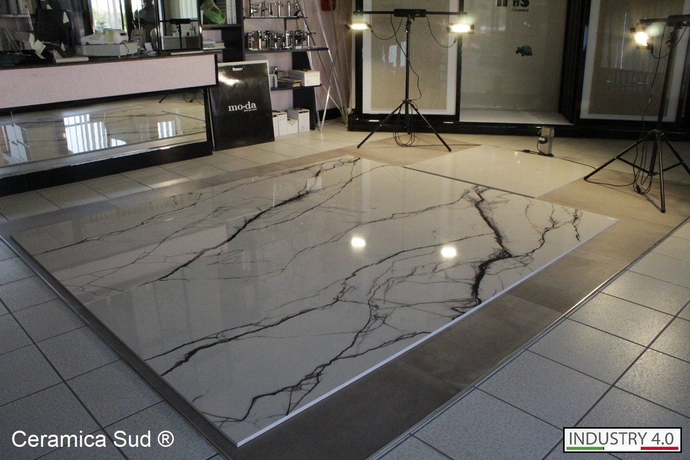 Pavimento Maxi lastra grande formato da interno effetto marmo bianco con  venature nere 120 x 280 cm. - Ceramica Sud