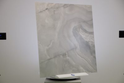LAGER Sidste meter Vægbeklædning i Grå Onyx effekt porcelæn stentøj 120 x 120 cm. - billede 22