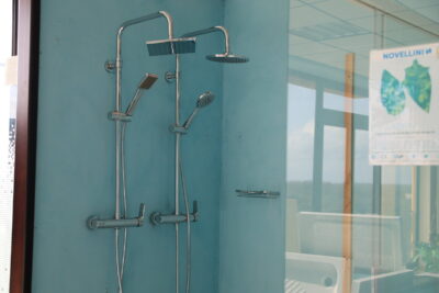 Colún cithfholcadh eacnamaíoch iomlán le gabhálais NUA Ocean Shower le ceann cithfholcadh cearnach - íomhá 4