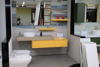 EBAN 120 cm. suspended bathroom cabinet in saffron yellow solid wood - MADE IN ITALY - image 6