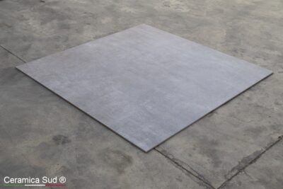 Gespatelde grijze betoneffectvloer 120 x 120 cm. in porselein-steengoed - afbeelding 2
