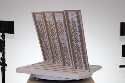 Pavimento da esterno gres porcellanato effetto pietra beige cubetti quadrati geometrici 60 x 15 cm. - immagine 16
