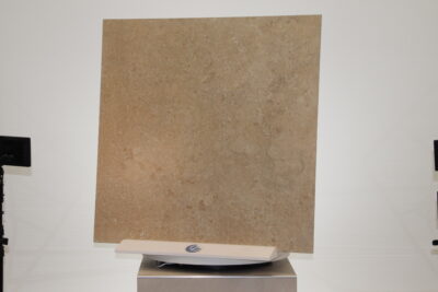 Rivestimento effetto tufo etrusco da esterno  90 x 90 cm. gres porcellanato - immagine 8