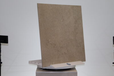 Rivestimento effetto tufo etrusco da esterno  90 x 90 cm. gres porcellanato - immagine 16