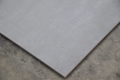 Gespatelde grijze betoneffectvloer 120 x 120 cm. in porselein-steengoed - afbeelding 10