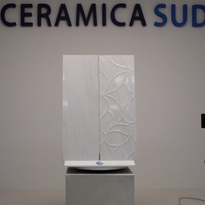 Rivestimento bagno foglia rilievo bianco lucido 3D lucido contemporaneo Made In Italy 33,3 x 100 cm. - immagine 3