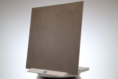 Pavimento effetto pietra colore sabbia vulcanica scura gres porcellanato R10 antimacchia 90 x 90 cm. - immagine 16