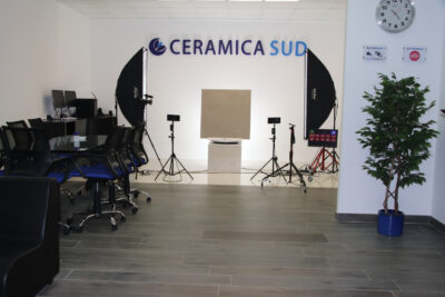 Pavimento effetto pietra colore sabbia vulcanica scura gres porcellanato R10 antimacchia 90 x 90 cm. - immagine 22