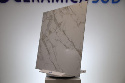 Monocibec indvendigt porcelænsstentøjsgulv med hvid statuer marmoreffekt og 3D-relieffer 120 x 120 cm. - billede 16