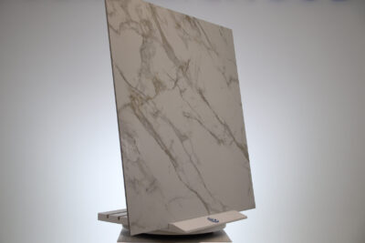 Monocibec indvendigt porcelænsstentøjsgulv med hvid statuer marmoreffekt og 3D-relieffer 120 x 120 cm. - billede 22
