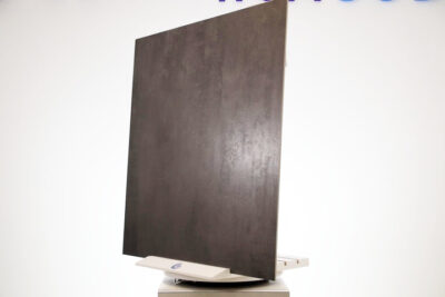 Pavimento gres porcellanato effetto cemento oxido resina antracite 120 x 120 cm. - immagine 4