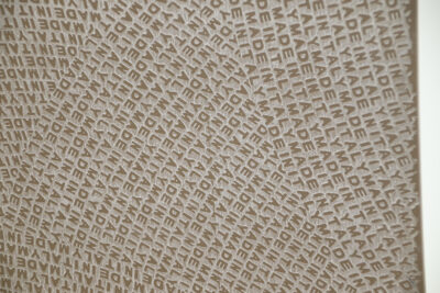 Rivestimento in gres porcellanato La Faenza CNKR 60 x 60 cm. effetto pietra / resina - immagine 12