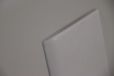 Battiscopa bianco opaco ceramico con smusso superiore smaltato in gres porcellanato 60 x h. 7 cm. - immagine 7