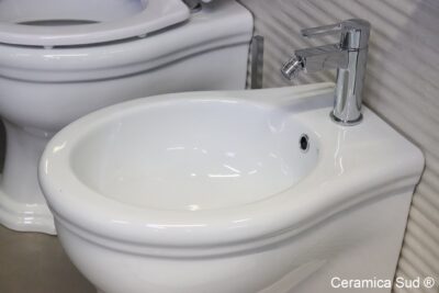 Paar klassische SCARABEO-Sanitärartikel, schmutzabweisende Porzellankeramik – ANTI-GELB-Glasur – Bild 8