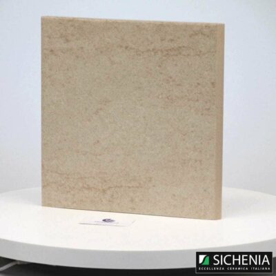 Bordo piscina resistente al sale effetto pietra minerale antiscivolo R11 spessore 3 cm. - immagine 2