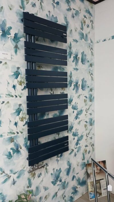 CORDIVARI TRIPLA verniciatura ANTIRUGGINE - Termoarredo Kelly New Flat F37 denim blue 129 x 50 cm. - immagine 3