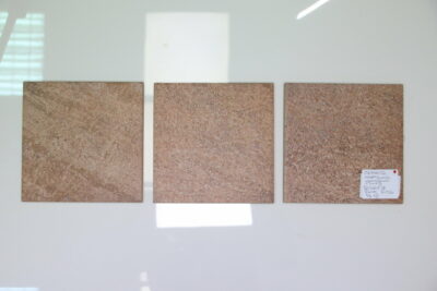 Pavimento e rivestimento effetto quarzite rossa - Gres porcellanato Carrabile antiscivolo 15 x 15 cm - immagine 19