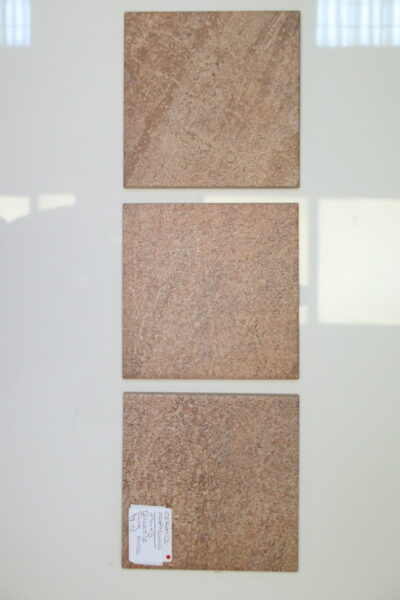 Pavimento e rivestimento effetto quarzite rossa - Gres porcellanato Carrabile antiscivolo 15 x 15 cm - immagine 21