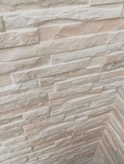 Rivestimento murale da esterno effetto pietra mix beige per protezione cappotto casa - immagine 5