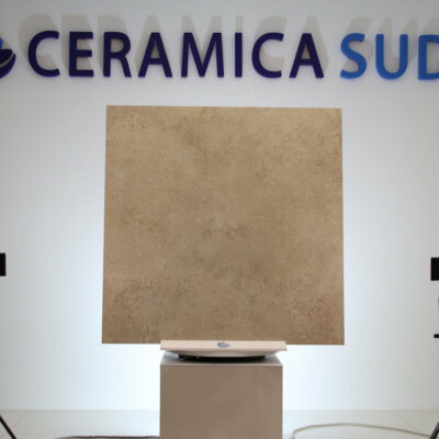 Vendita online Stock Pavimento per piscina grande formato quadrato pietra moderno Colosseo Beige - immagine 4
