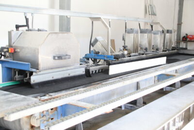 Copri davanzale sovrapposizione in Gres porcellanato bianco spessore sottile H. 6 mm. da 100 cm. - immagine 4
