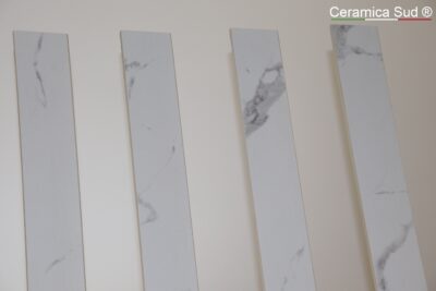 Battiscopa effetto marmo bianco statuario / calacatta 75 cm. altezza su misura - Gres Porcellanato - immagine 3