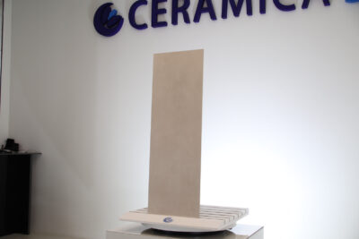 Schmutzabweisende, dekorative Badezimmer-Wandverkleidung aus Keramik Sils Pamesa, 33 x 100 cm. polierter Marmor - Bild 15