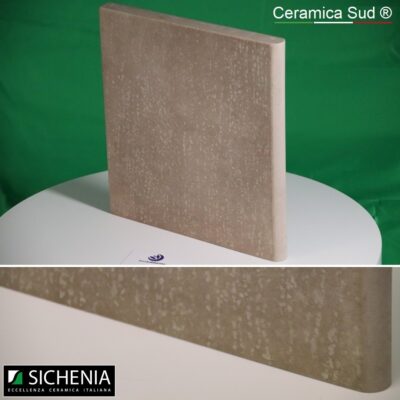 Bordo piscina R11 cordolo perimetrale effetto pietra/marmo resistente al sale marrone chiaro h. 3cm.