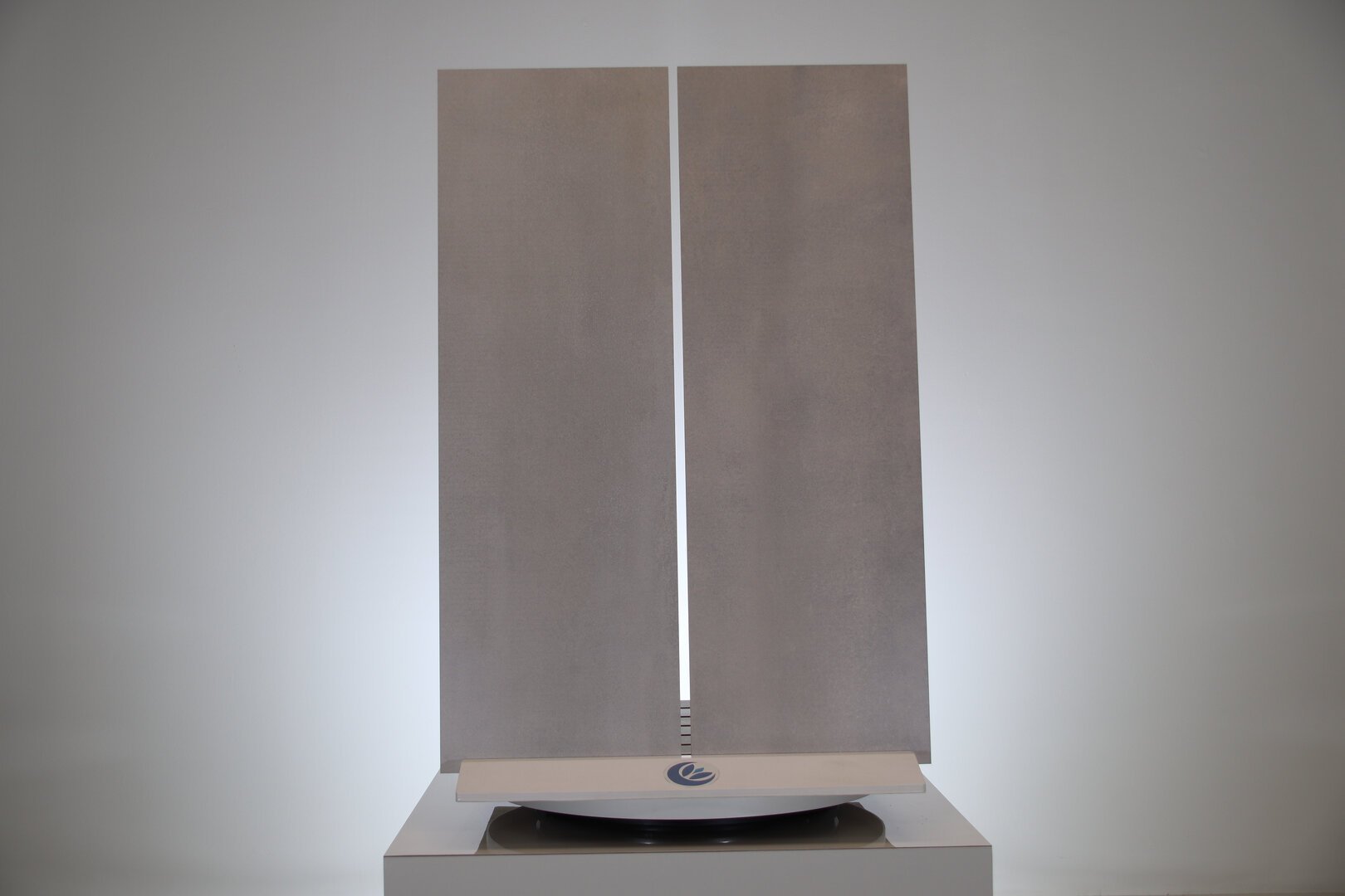 Rivestimento per bagno lussuoso effetto resina cemento Pronta consegna 33,3 x 100 cm. - immagine 4