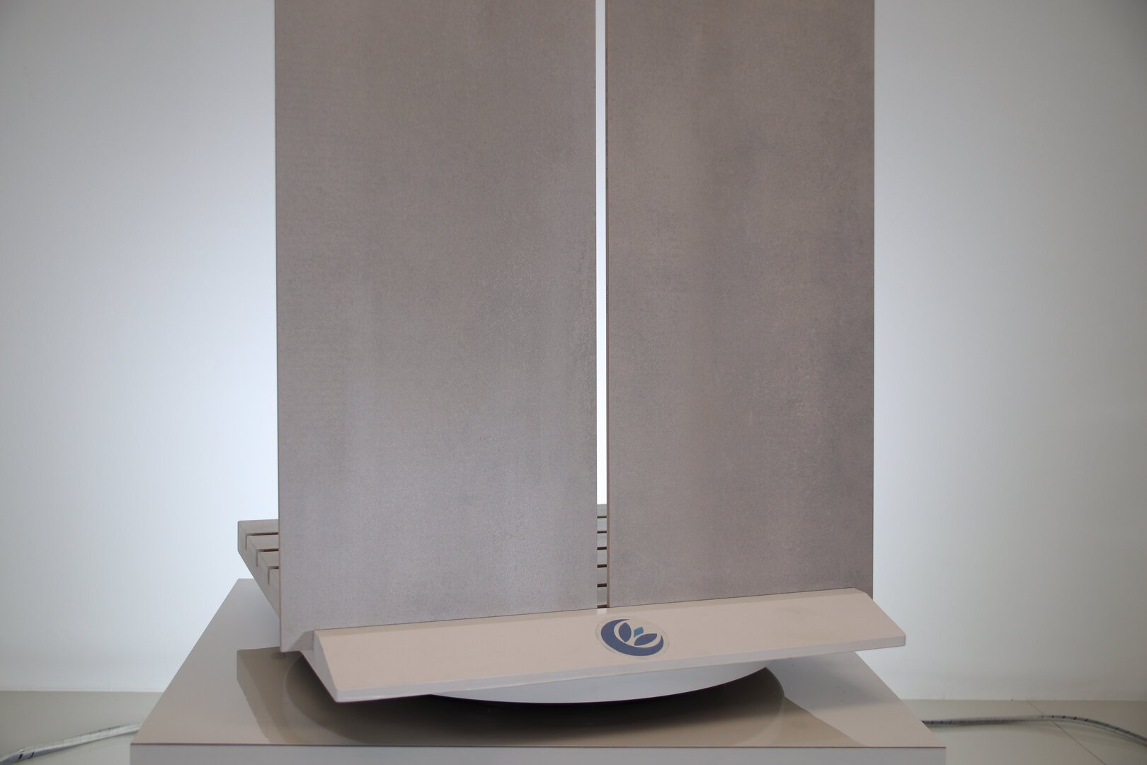 Rivestimento per bagno lussuoso effetto resina cemento Pronta consegna 33,3 x 100 cm. - immagine 9