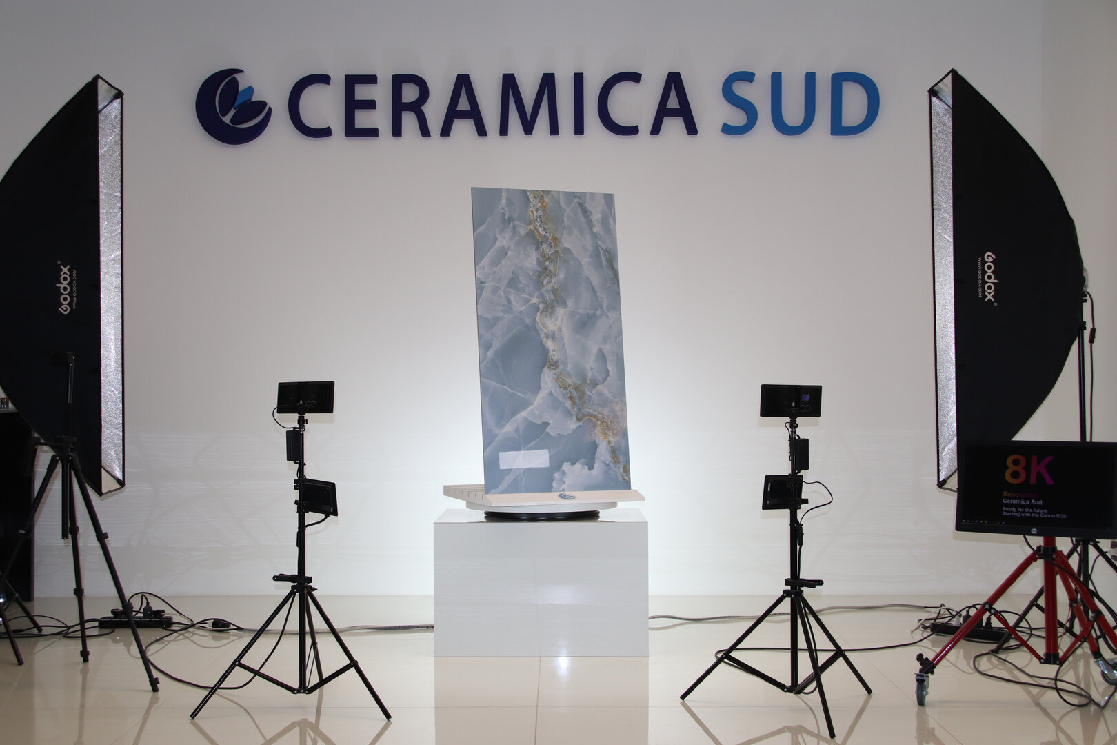 Rivestimento bagno gres porcellanato onice azzurro rettificato lucido a specchio 60 x 120 cm. - immagine 7