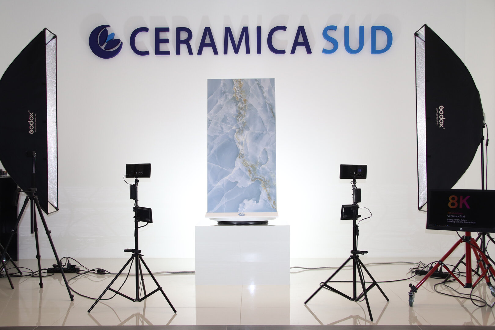 Rivestimento bagno gres porcellanato onice azzurro rettificato lucido a specchio 60 x 120 cm. - immagine 12