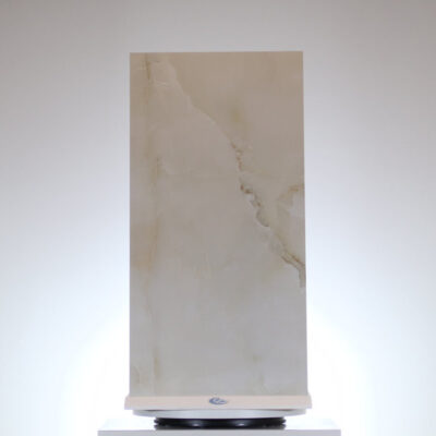 Rivestimento salotto gres porcellanato effetto onice gold rettificato lucido a specchio 60 x 120 cm.