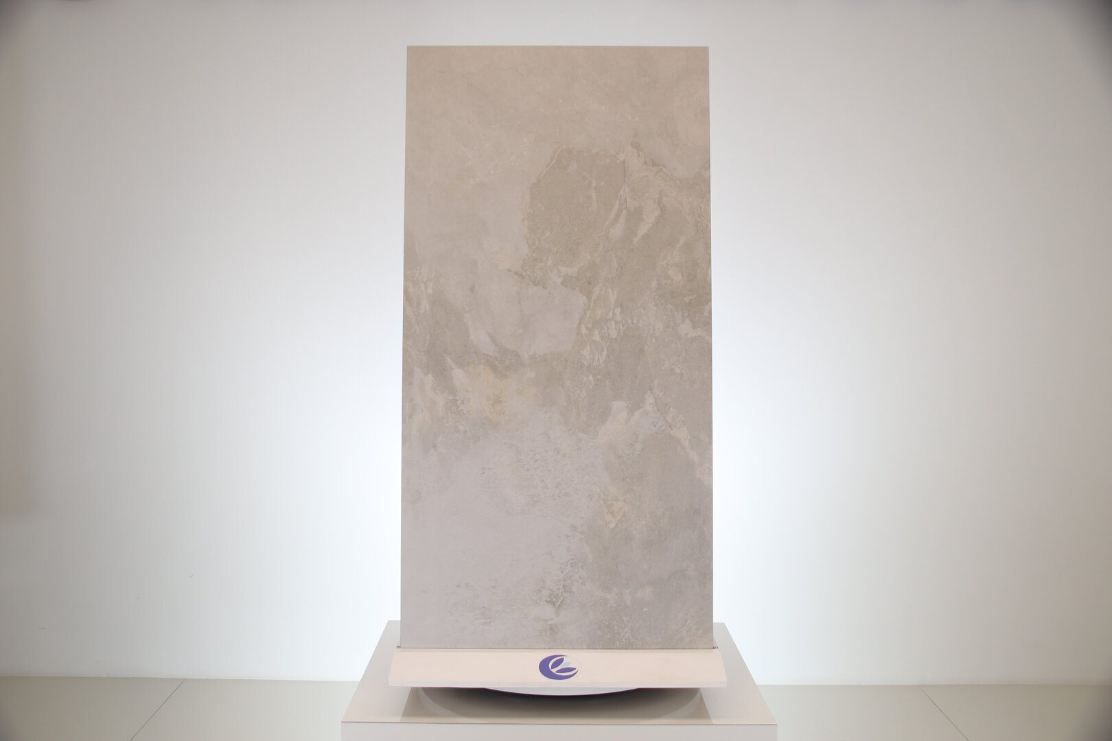Rivestimento Pamesa effetto pietra grigio avorio perla 60 x 120 cm. - immagine 2