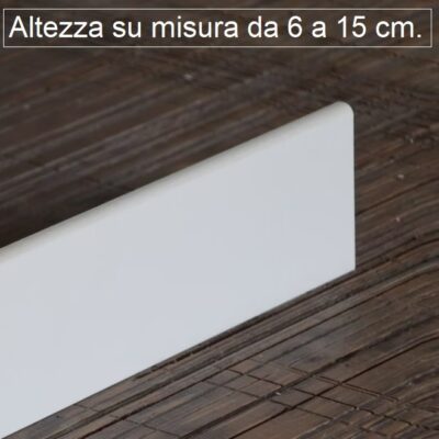 Battiscopa bianco opaco altezza 9,5 cm. gres porcellanato antimacchia tutta massa a becco di civetta