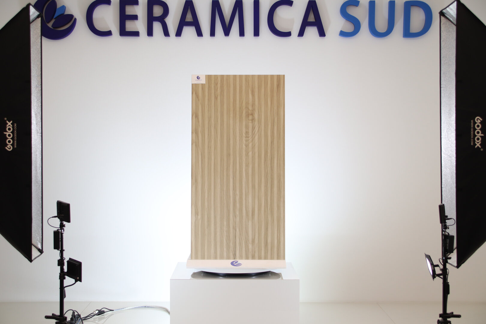 Rivestimento cannettato 3D Rovere chiaro interno Esterno 60 x 120 cm. - immagine 2