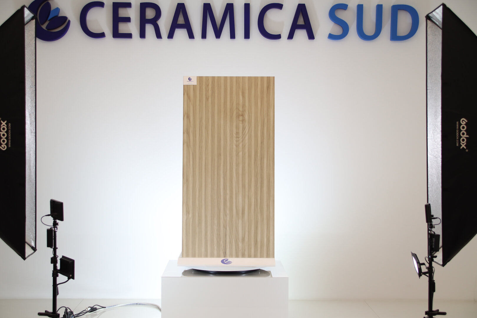 Rivestimento cannettato 3D Rovere chiaro interno Esterno 60 x 120 cm. - immagine 3