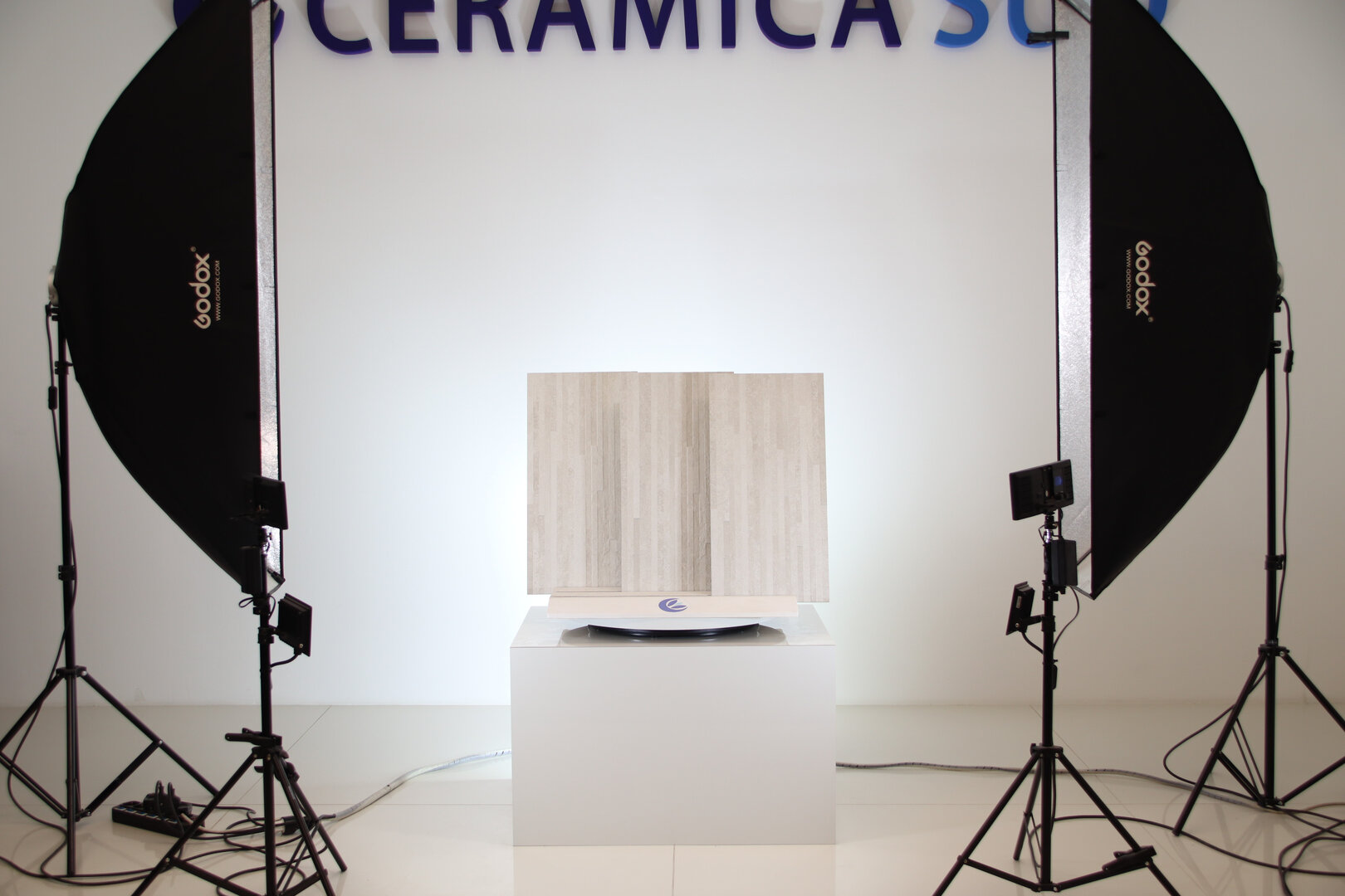 Rivestimento murale da esterno anti umidità soluzione definitiva in gres porcellanato antimacchia - immagine 13