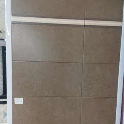 Stock fine metratura non riordinabile - Rivestimento murale per interni colore tabacco 20 x 40 cm.
